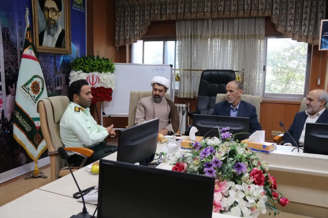 دیدار مدیر ستاد اقامه نماز با مسئولین نیروی انتظامی زنجان در هفته نیروی انتظامی