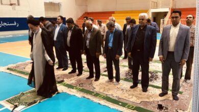اقامه نماز وحدت بخش ادارات شهرستان رفسنجان در اداره ورزش و جوانان شهرستان