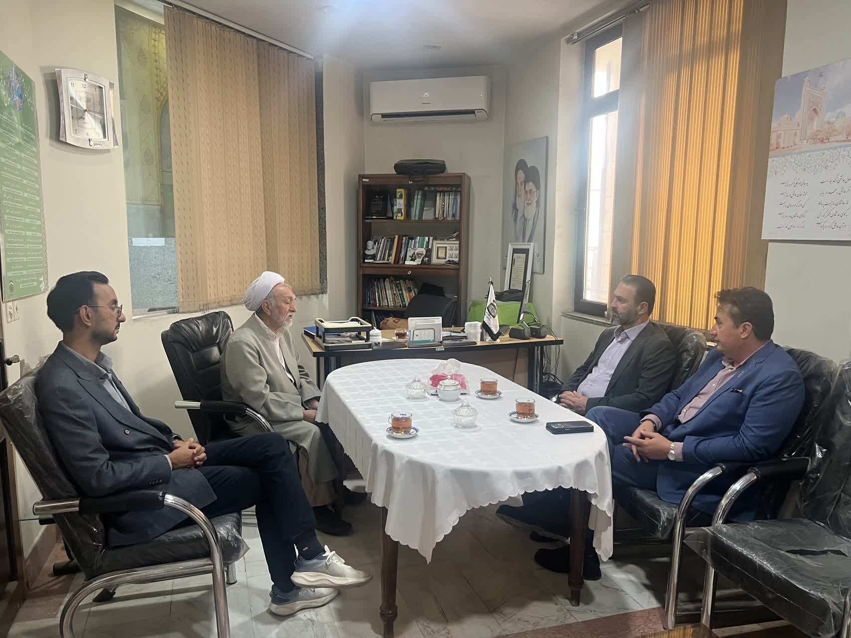 جلسه هم اندیشی فی ما بین مدیر کل روابط عمومی استانداری و مدیر ستاد اقامه نماز برگزار شد