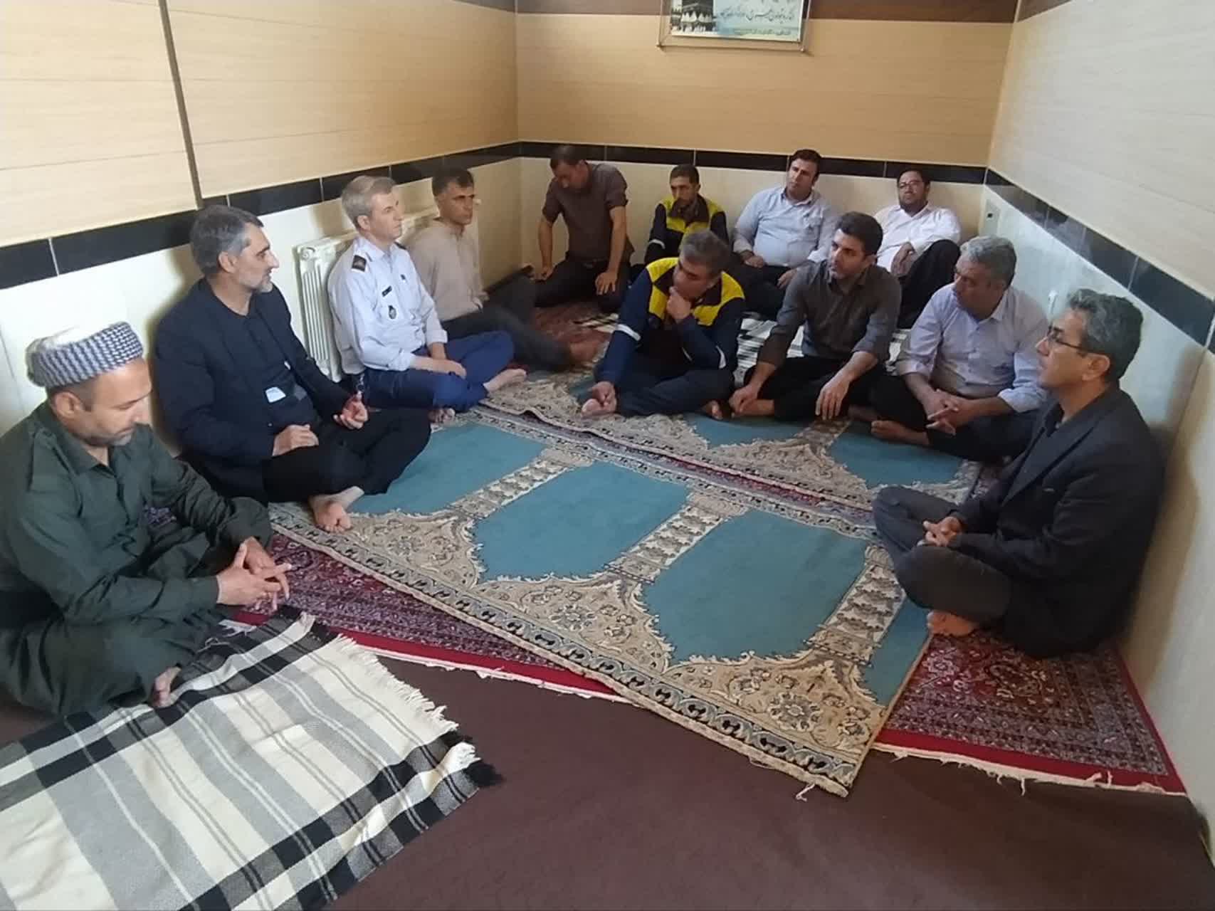 دبیر شورای اقامه نماز شهرستان دیواندره از شرکت گاز آن شهرستان بازدید کرد