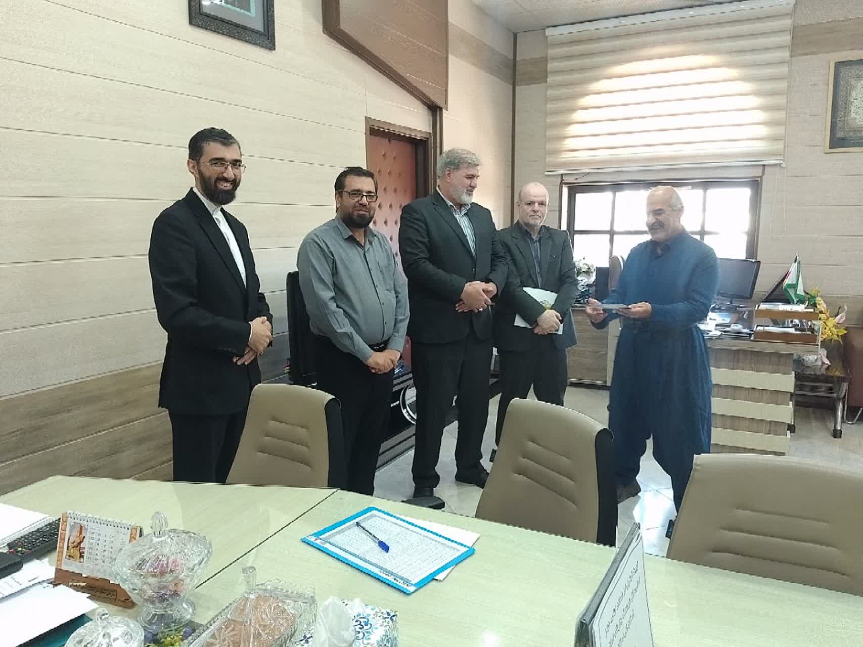 آیین تجلیل از فعالان اقامه نماز در ادارهکل فرهنگ و ارشاد اسلامی کردستان برگزار شد