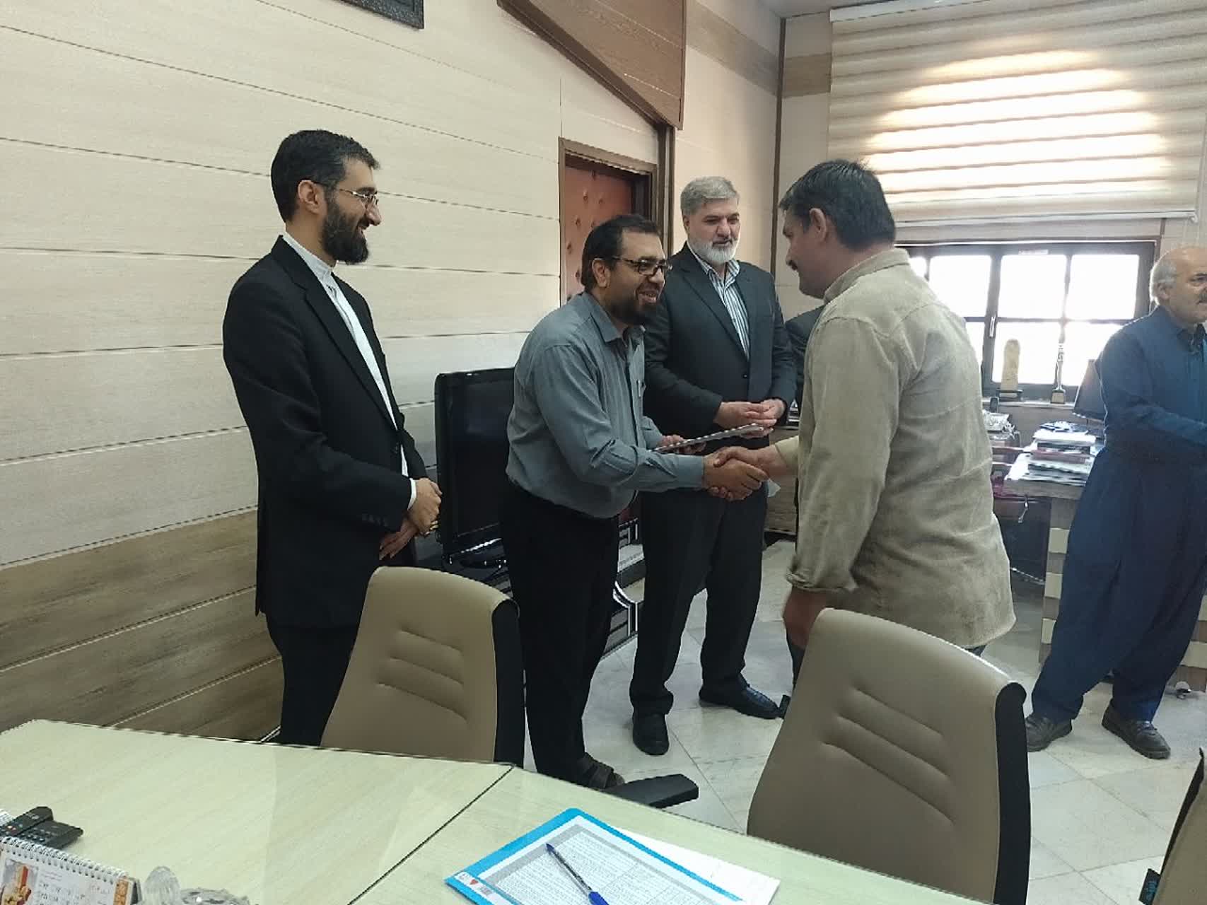 آیین تجلیل از فعالان اقامه نماز در ادارهکل فرهنگ و ارشاد اسلامی کردستان برگزار شد