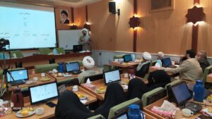 کارگاه آموزشی اولیا و مربیان در حوزه خانواده و نماز در مشهد برگزار شد