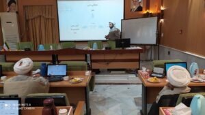 کارگاه آموزشی اولیا و مربیان در حوزه خانواده و نماز در مشهد برگزار شد