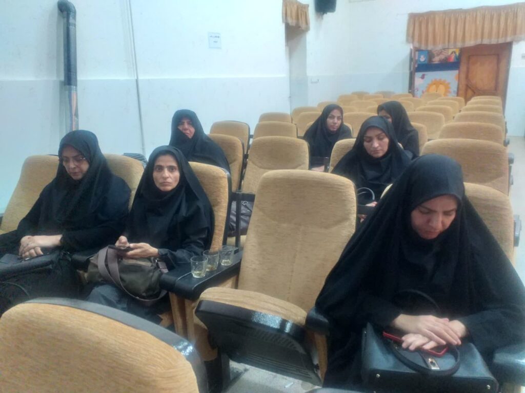 دوره‌آموزشی طرح‌مبین و مهارت افزائی ائمه‌جماعت مدارس در شهرستان‌فارسان برگزار شد