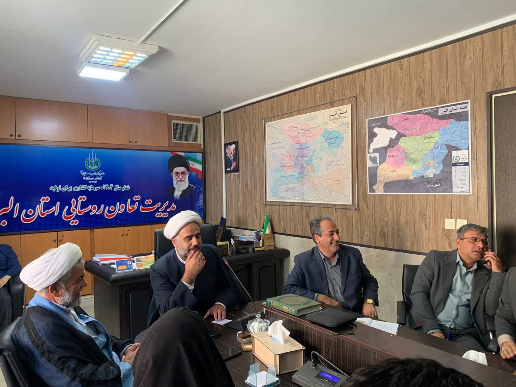 دوره آموزشی معارف و پرسمان نماز در سازمان مدیریت تعاون روستایی استان البرز برگزار شد