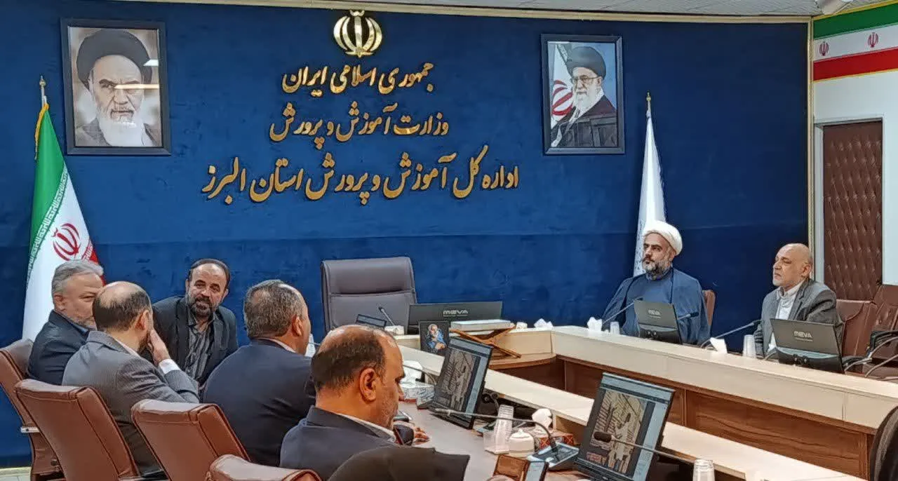 مدیر ستاد اقامه نماز استان البرز با رئیس اداره انجمن اولیا و مربیان آموزش و پرورش دیدار کرد