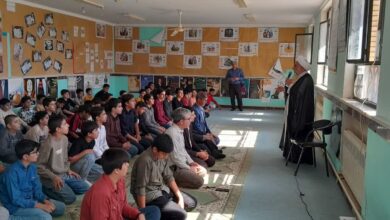 گفتمان نمازشناسی دانش آموزی در مدرسه شهید خانلری دره شهر برگزار شد
