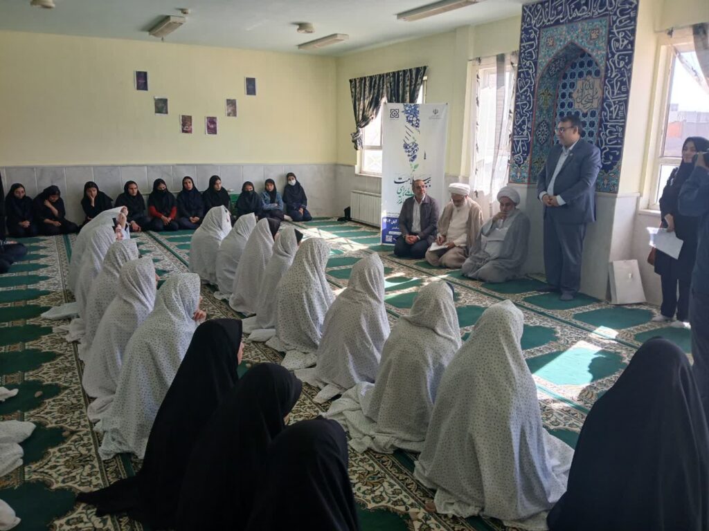 سه شنبه های نمازی در مدارس