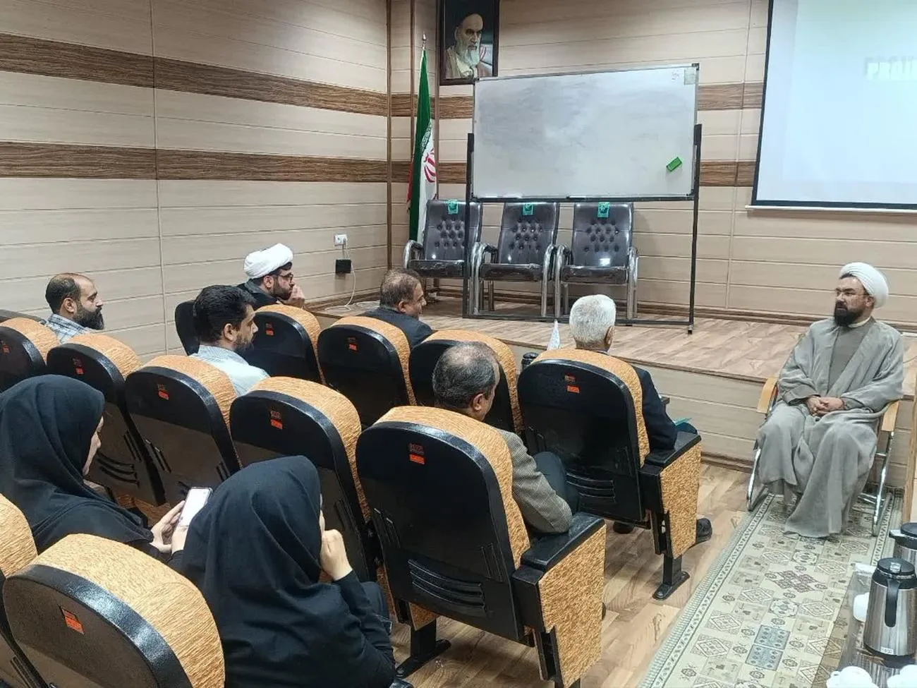 جلسه شورای اقامه نماز اداره کل استاندارد و تحقیقات صنعتی استان سمنان برگزار شد