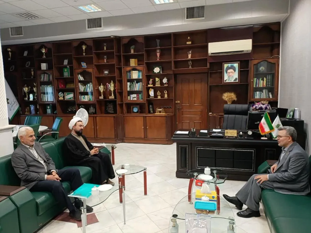 دیدار مدیر ستاد اقامه نماز با مدیر امور شعب بانک کشاورزی استان سمنان