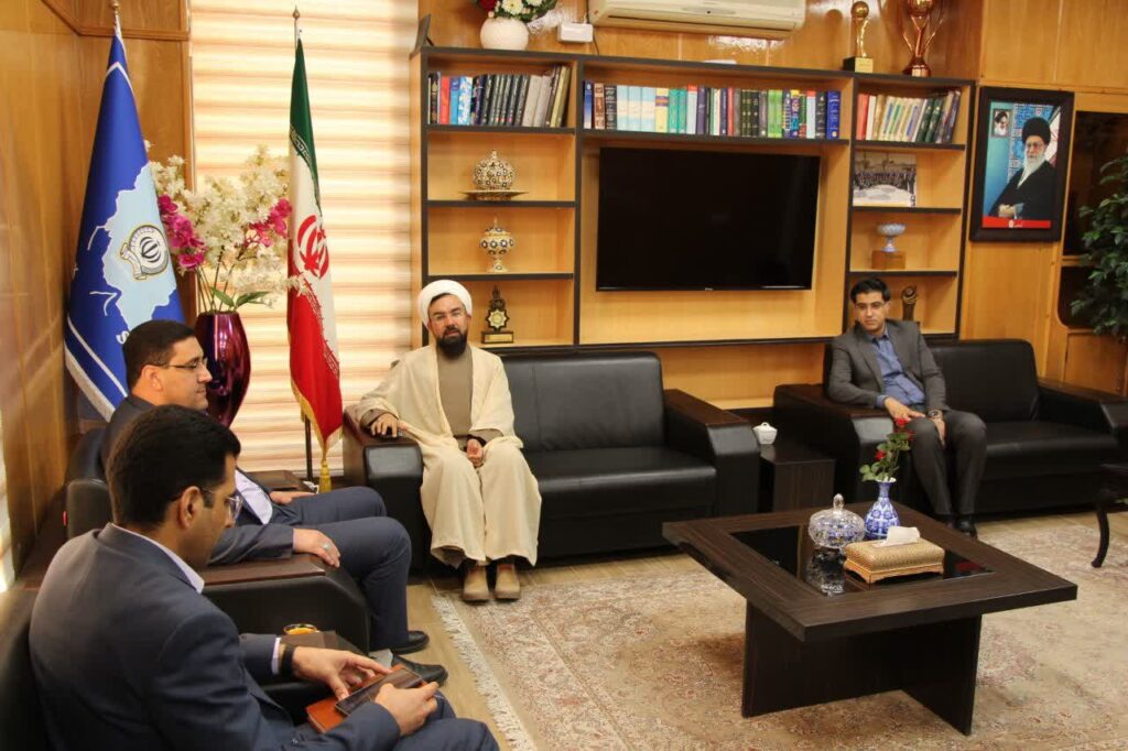 دیدار مدیر ستاد اقامه نماز استان سمنان با مدیر امور شعب بانک سپه استان