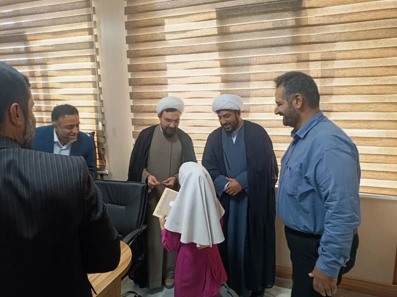 جلسه آیین تجلیل از فعالان و تازه‌مکلفان اداره کل ثبت احوال استان سمنان برگزار شد