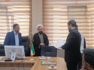 جلسه آیین تجلیل از فعالان و تازهمکلفان اداره کل ثبت احوال استان سمنان برگزار شد