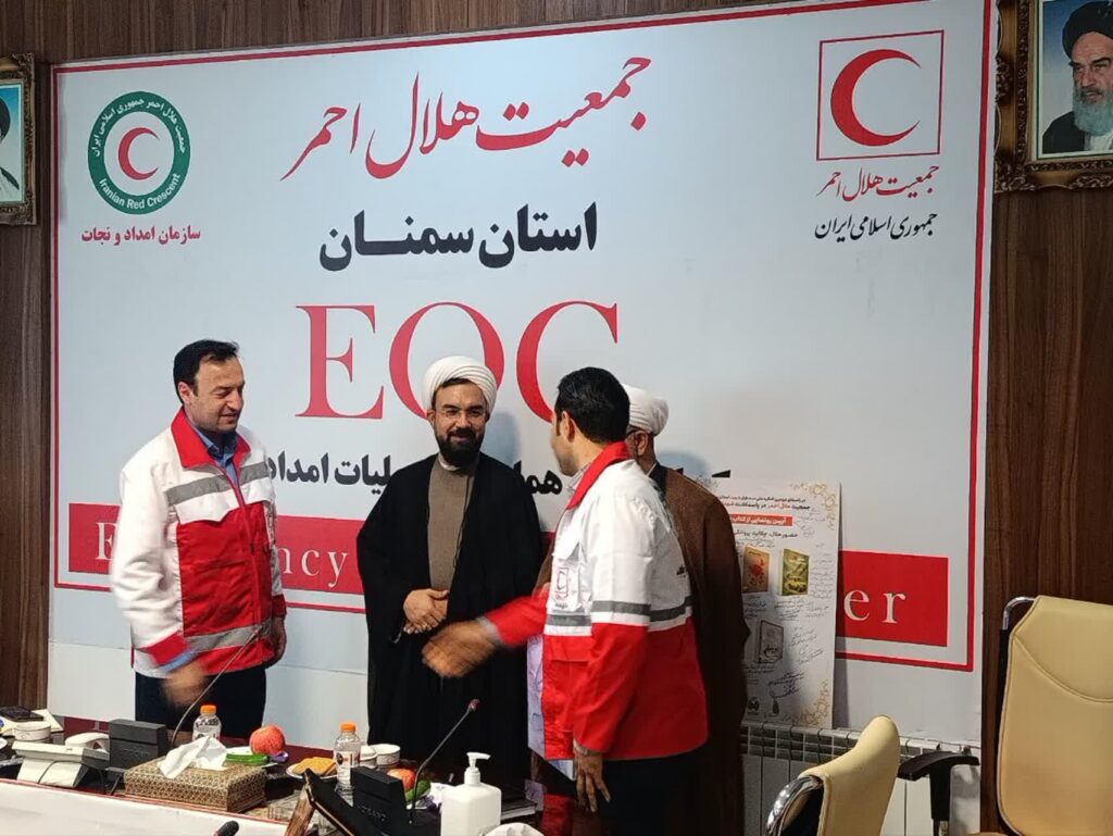 آیین تجلیل از فعالان و برگزیدگان نماز جمعیت هلال احمر استان سمنان برگزار شد