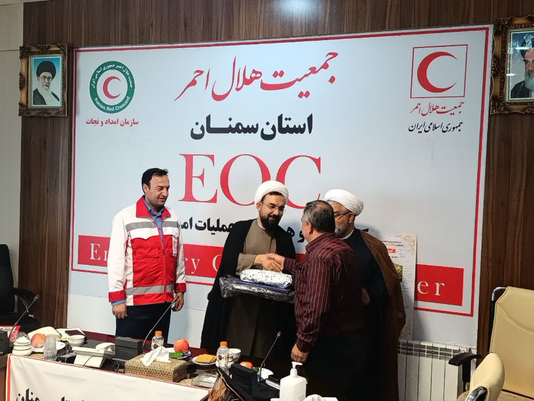 آیین تجلیل از فعالان و برگزیدگان نماز جمعیت هلال احمر استان سمنان برگزار شد