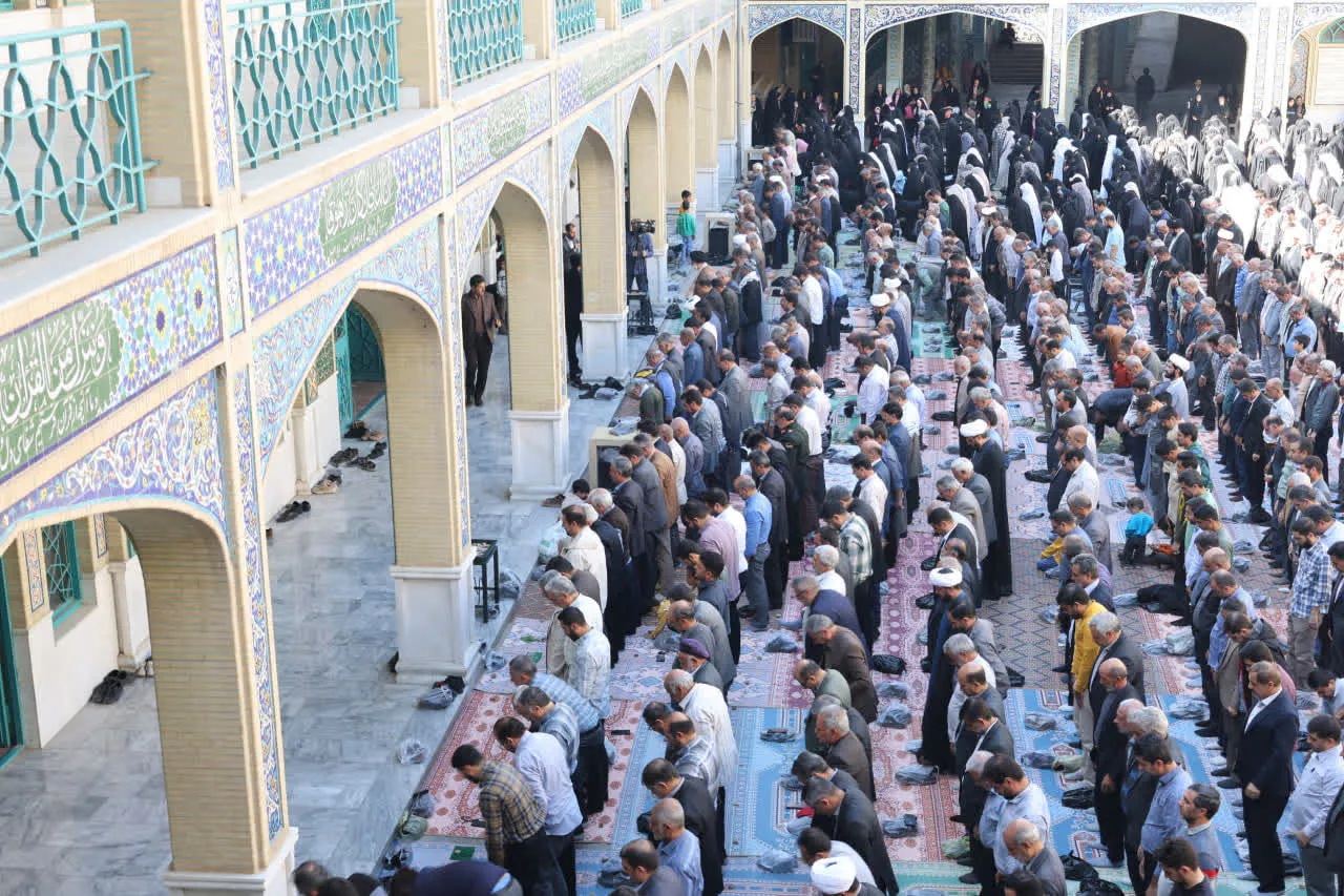 گزارش تصویری \ اقامه نماز طلب باران در شهرکرد