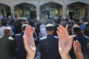 گزارش تصویری \ اقامه نماز طلب باران در شهرکرد