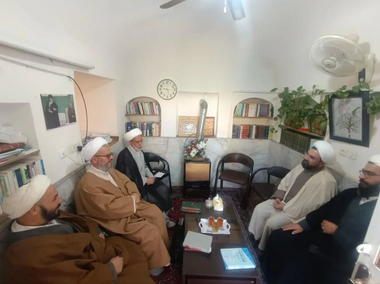 دیدار مدیر ستاد اقامه نماز با امام جمعه و مدیران مدارس علمیه دامغان برگزار شد