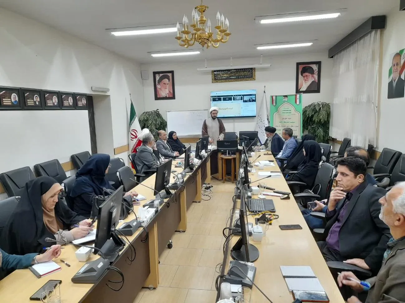 دوره طرح اولیا و مربیان همگام درتربیت مبنی بر آموزش مهارت های دعوت فرزندان به نمازدر شهرستان بیرجند برگزار شد