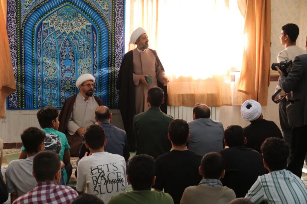 دیدار مدیر ستاد اقامه نماز زنجان با مدیر آموزش و پرورش خرمدره