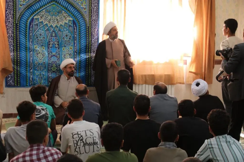 دیدار مدیر ستاد اقامه نماز زنجان با مدیر آموزش و پرورش خرمدره