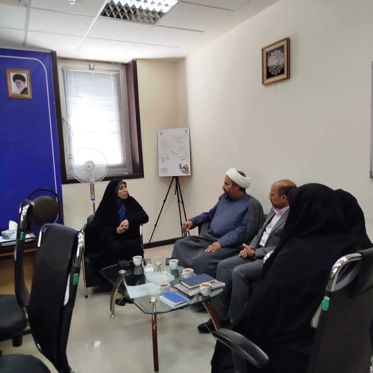دیدار مدیر ستاد اقامه نماز استان با مدیرکل امور بانوان استانداری خراسان جنوبی