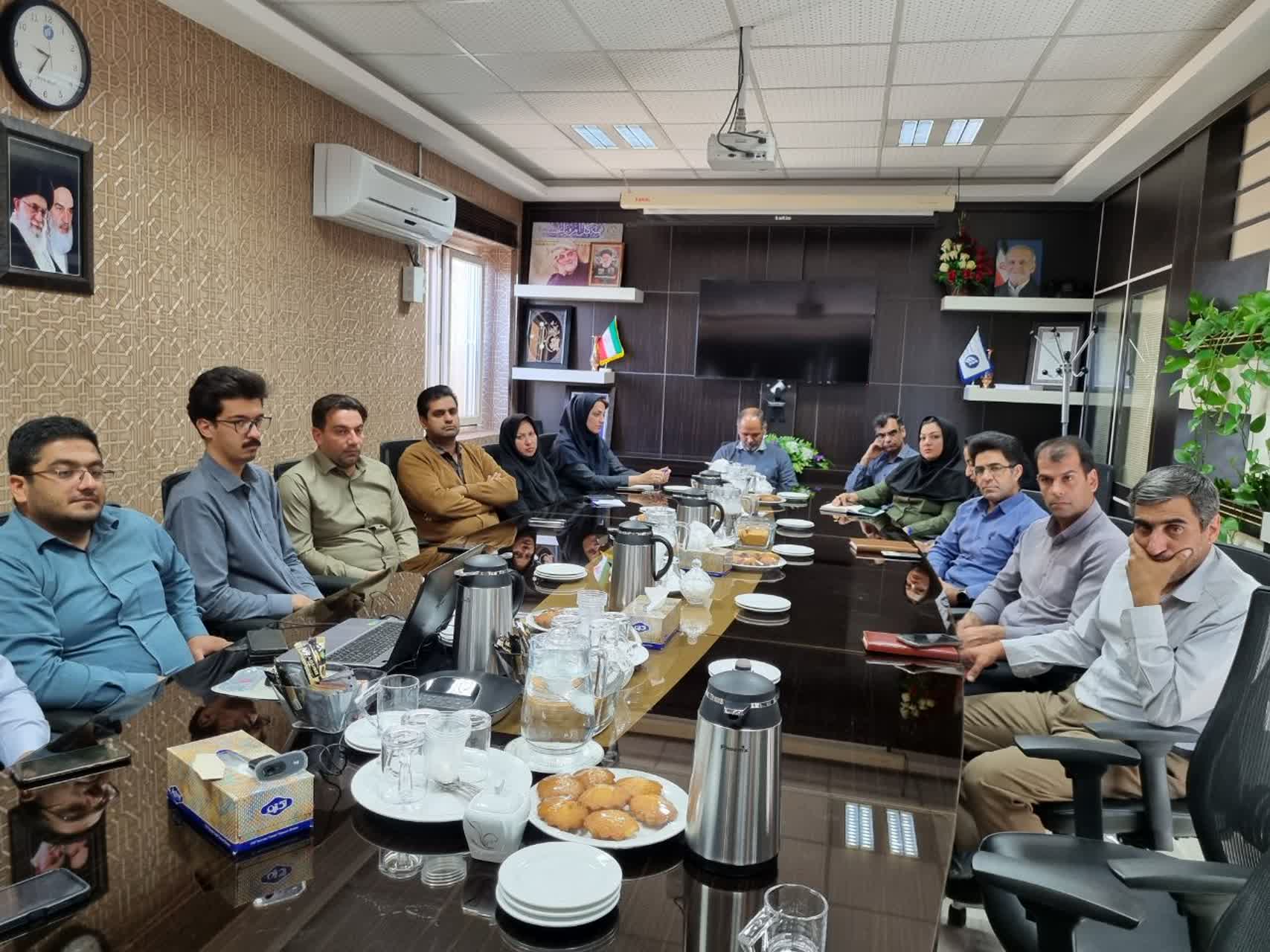 نشست فرهنگی با محوریت ترویج فرهنگ اقامه نمازدر مدیریت ارتباطات زیر ساخت استان کرمان