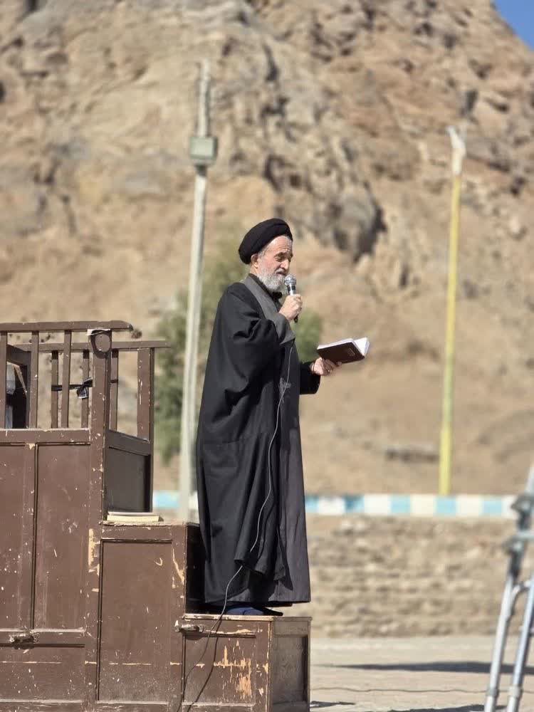 اقامه نماز طلب باران در روستای داوران شهرستان رفسنجان