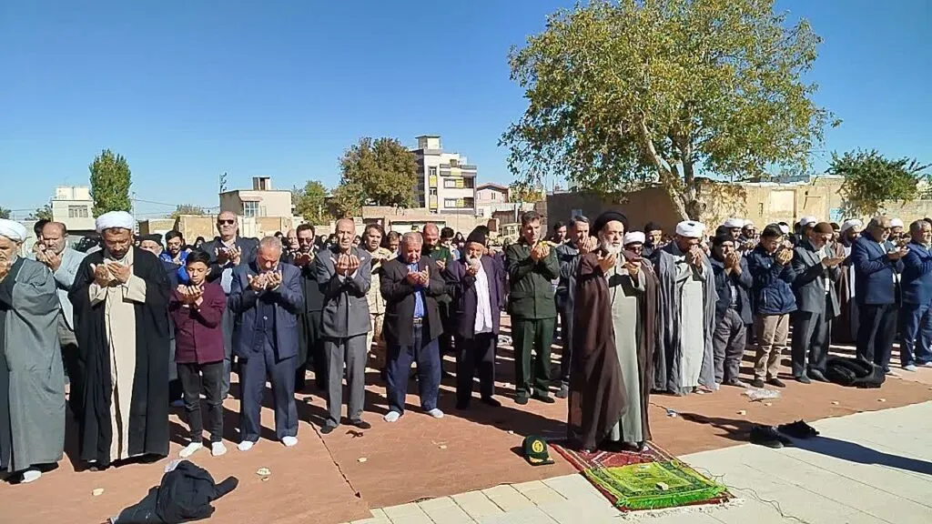نماز طلب باران در شهرستان خدابنده برگزار شد