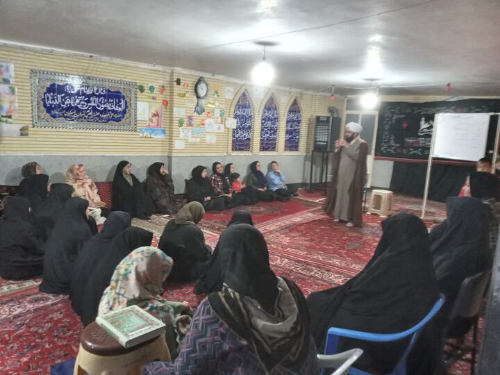 بر الگوبرداری از سیره فاطمی در سبک زندگی بانوان تاکید کرد