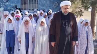 دانش آموزان دبستان دخترانه فاطمیه بافران شهرستان نائین اصفهان