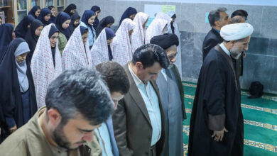 کاروان نماز با حضور نماینده ولی‌فقیه در دبیرستان شهدای شیشه اقامه شد