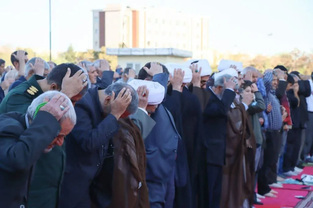 گزارش تصویری اقامه نماز طلب باران در زنجان