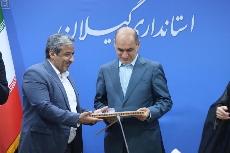 تجلیل از عوامل اجرایی اجلاس نماز