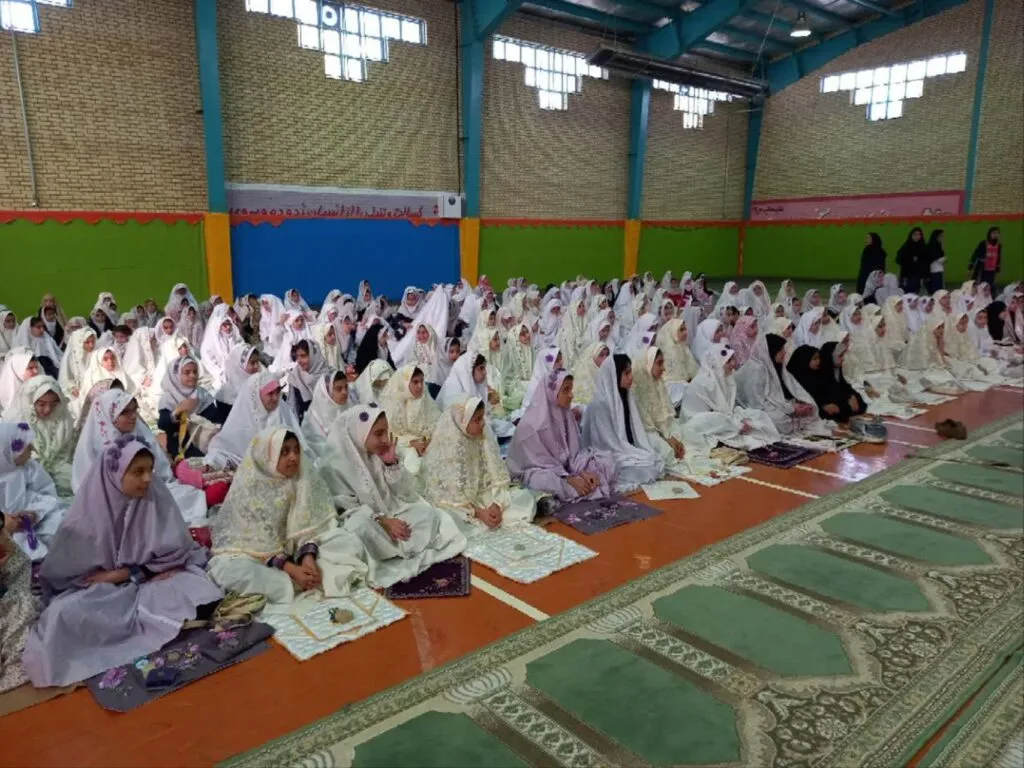 آیین پیش‌ اجلاسیه نماز دانش آموزی در مدرسه شهید امیرعبداللیهیان قیدار برگزار شد