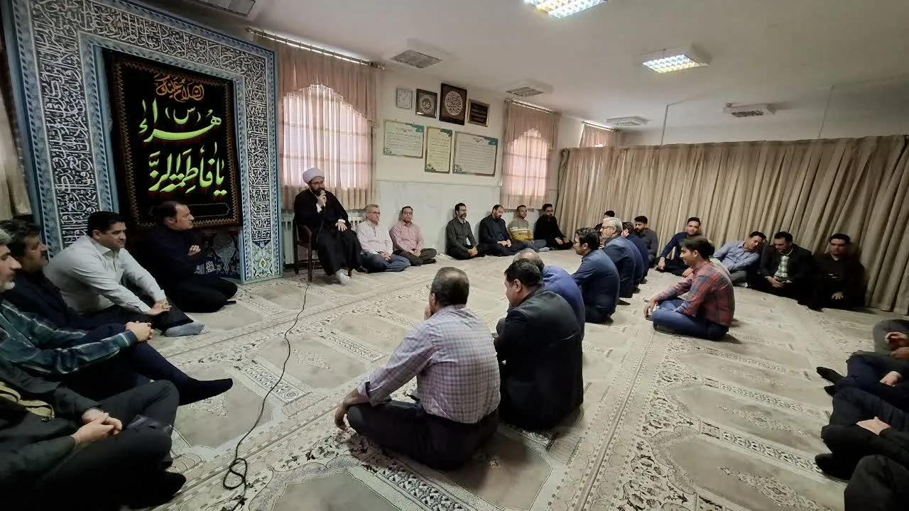 مدیر ستاد اقامه نماز با مدیر کل دیوان محاسبات استان مرکزی دیدار کرد