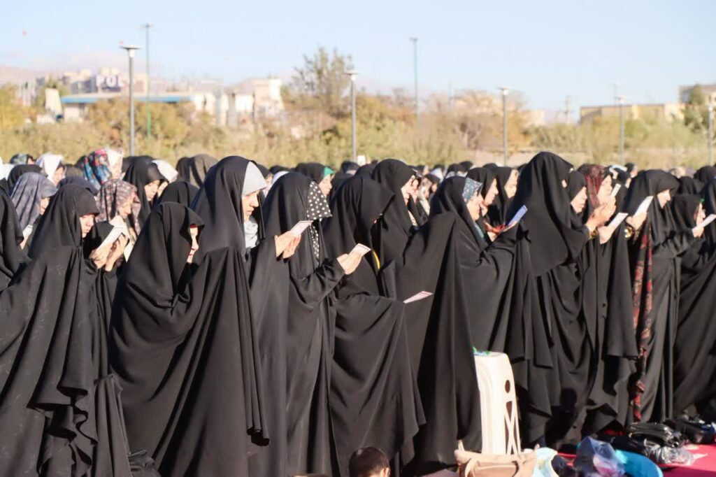 گزارش تصویری اقامه نماز طلب باران در زنجان