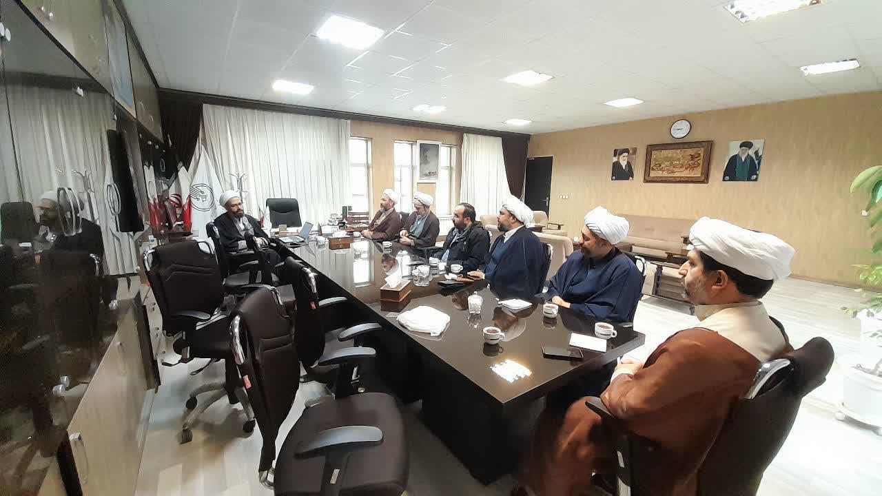 نخستین جلسه کمیته پشتیبانی آموزشی و نرم‌افزاری از کارگزاران مساجد