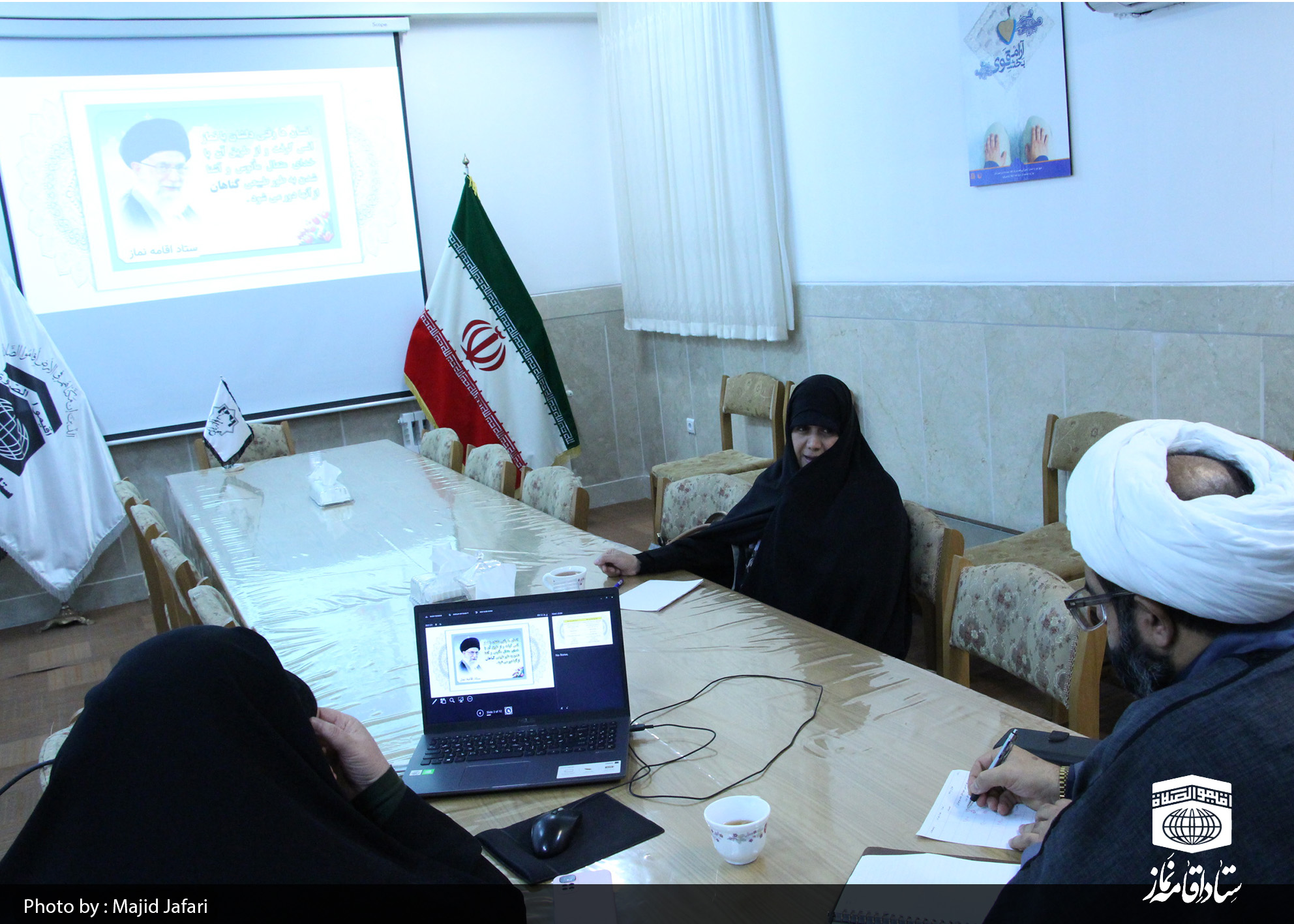 مدیر امور بانوان ستاد اقامه نماز کشور از برنامه‌های استان قم بازدید کرد