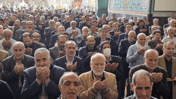 اقامه نماز باران در حرم امام رضا(ع) برگزار شد