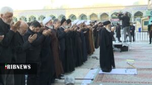 اقامه نماز باران در مسجد جمکران