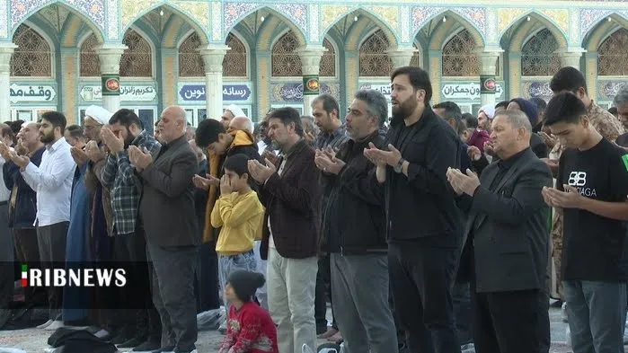 اقامه نماز باران در مسجد جمکران