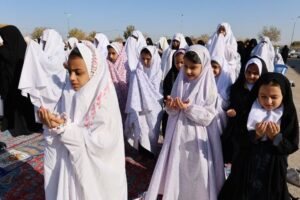 ندای نیایش باران و تقاضای رحمت الهی از آسمان در گلستان شهدای اصفهان