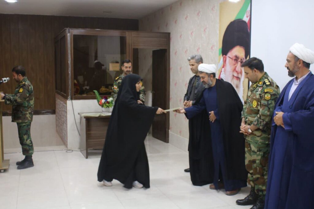 سخنرانی مدیر ستاد اقامه نماز در جمع پرسنل و خانواده‌های آمادگاه و پشتیبانی ارتش زنجان