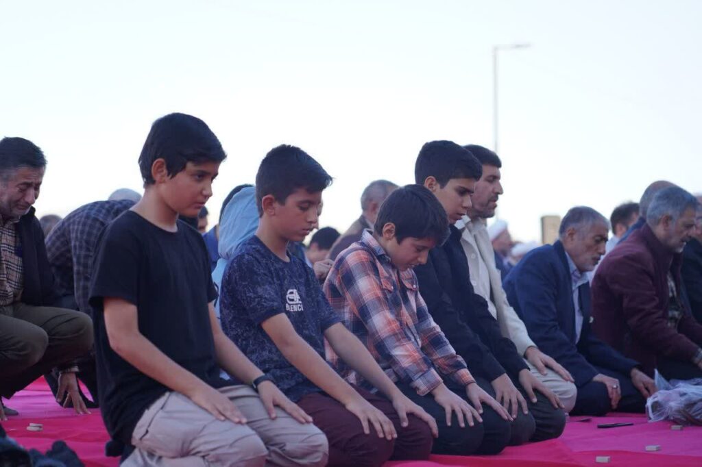 گزارش تصویری اقامه نماز طلب باران در زنجان