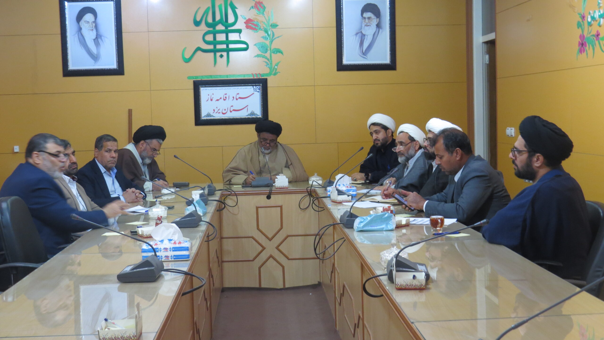 دومین جلسه فصلی دبیران اقامه نماز شهرستانهای استان یزد برگزار شد