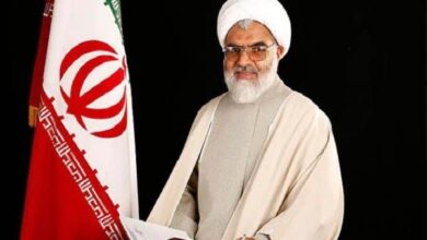 مصاحبه خبرنگار روزنامه ثارالله کرمان با نماینده مردم استان در مجلس خبرگان رهبری در مورد اهمیت نماز