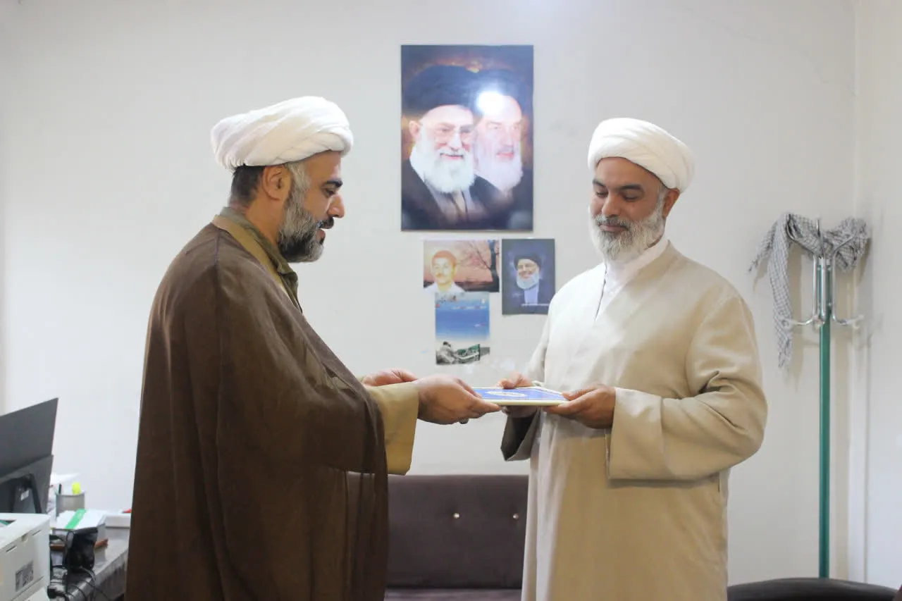 مدیر ستاد اقامه نماز استان البرز با امام جمعه گرمدره دیدار کرد