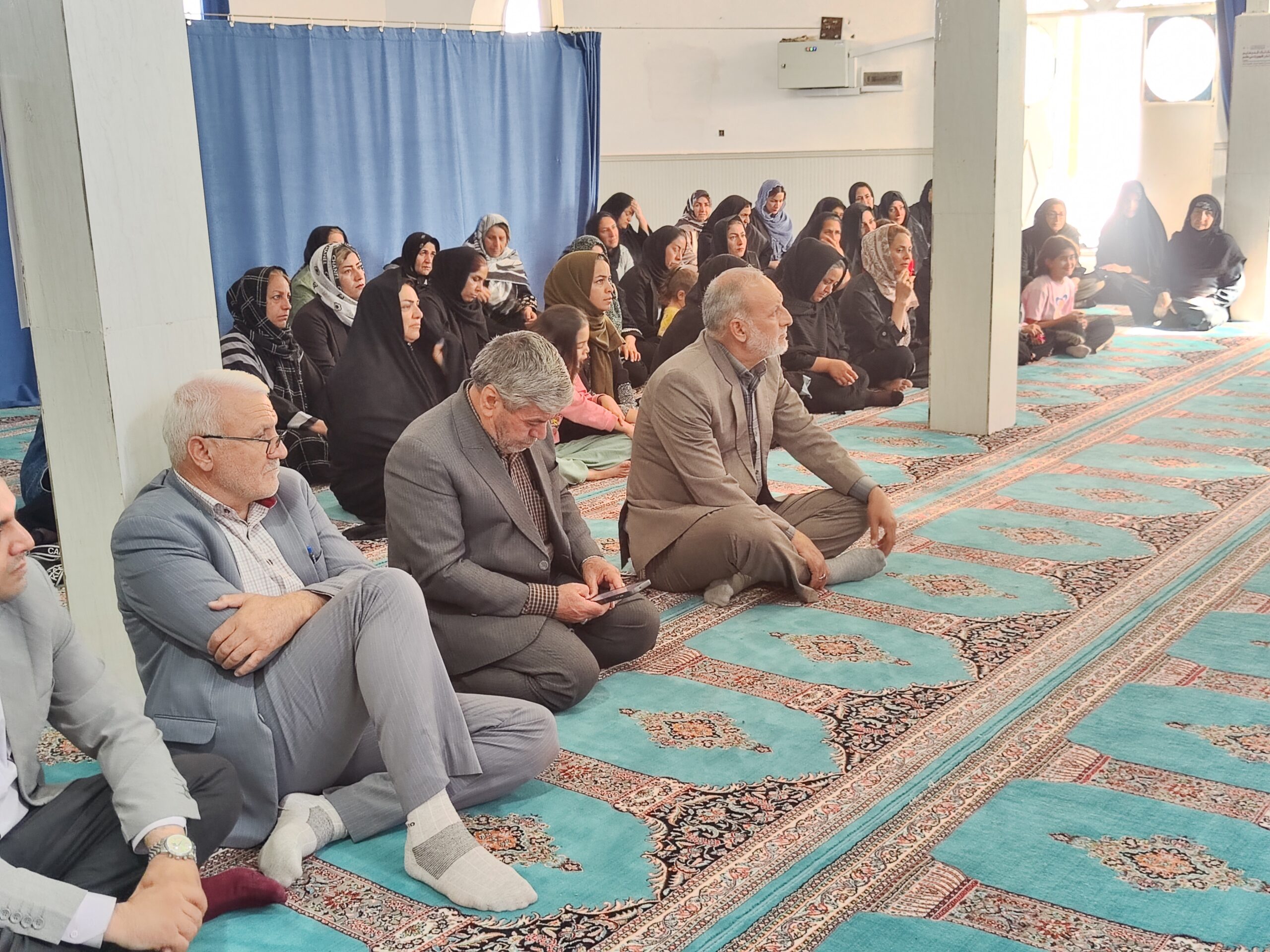 نشست تخصصی توانمندسازی اولیاء دانش آموزان روستای زرانگوش شهرستان بدره برگزار شد